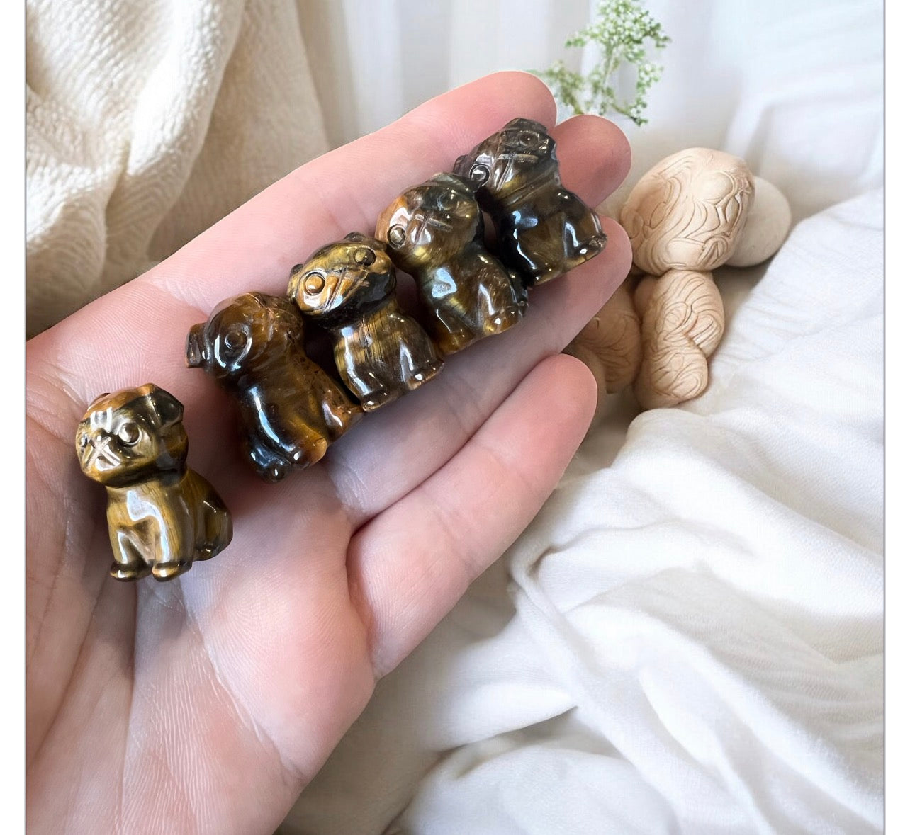 Tiger eye pug dog small carvings