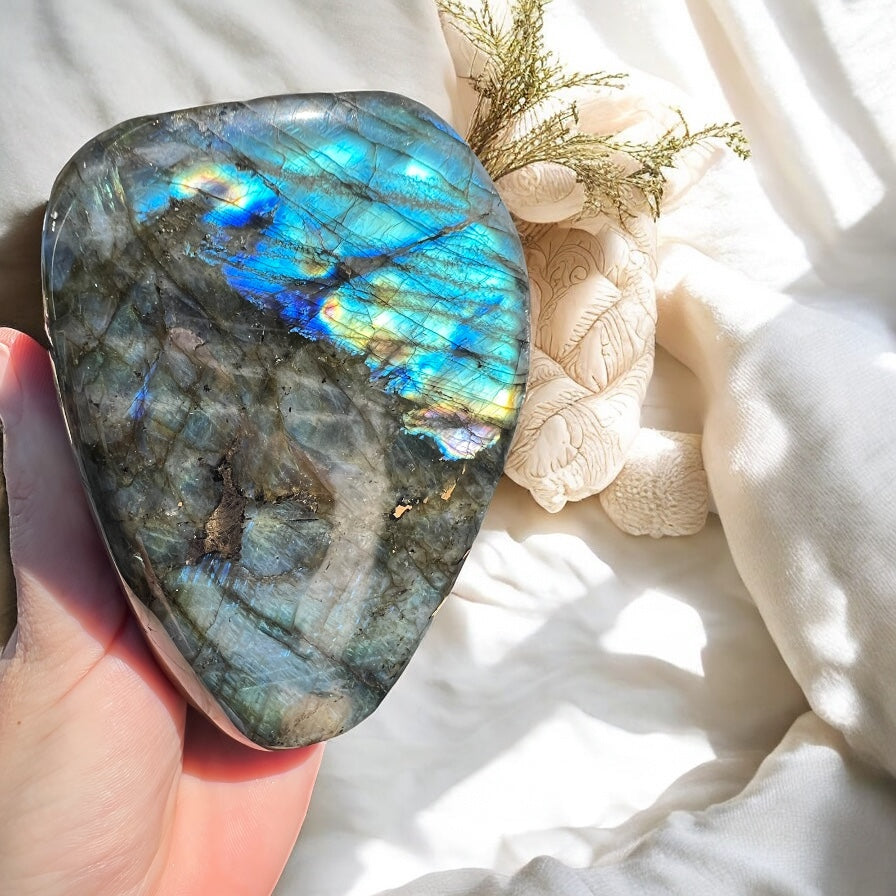 Labradorite free form flashy