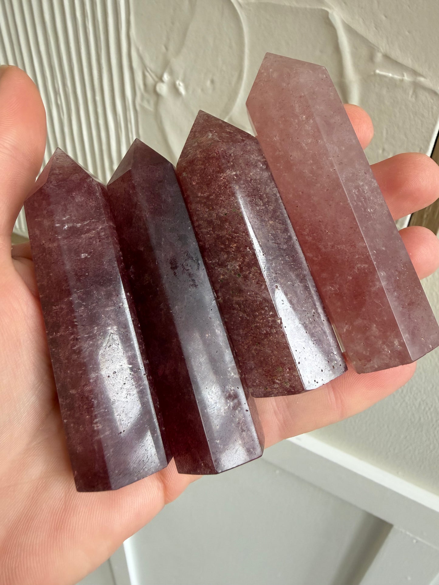 Strawberry quartz points