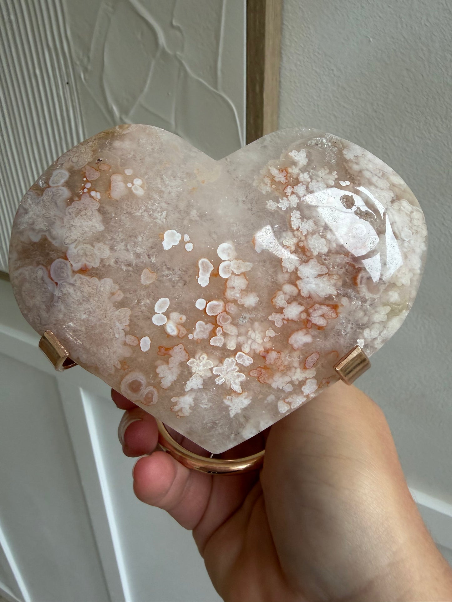 Flower agate heart with rose gold stand