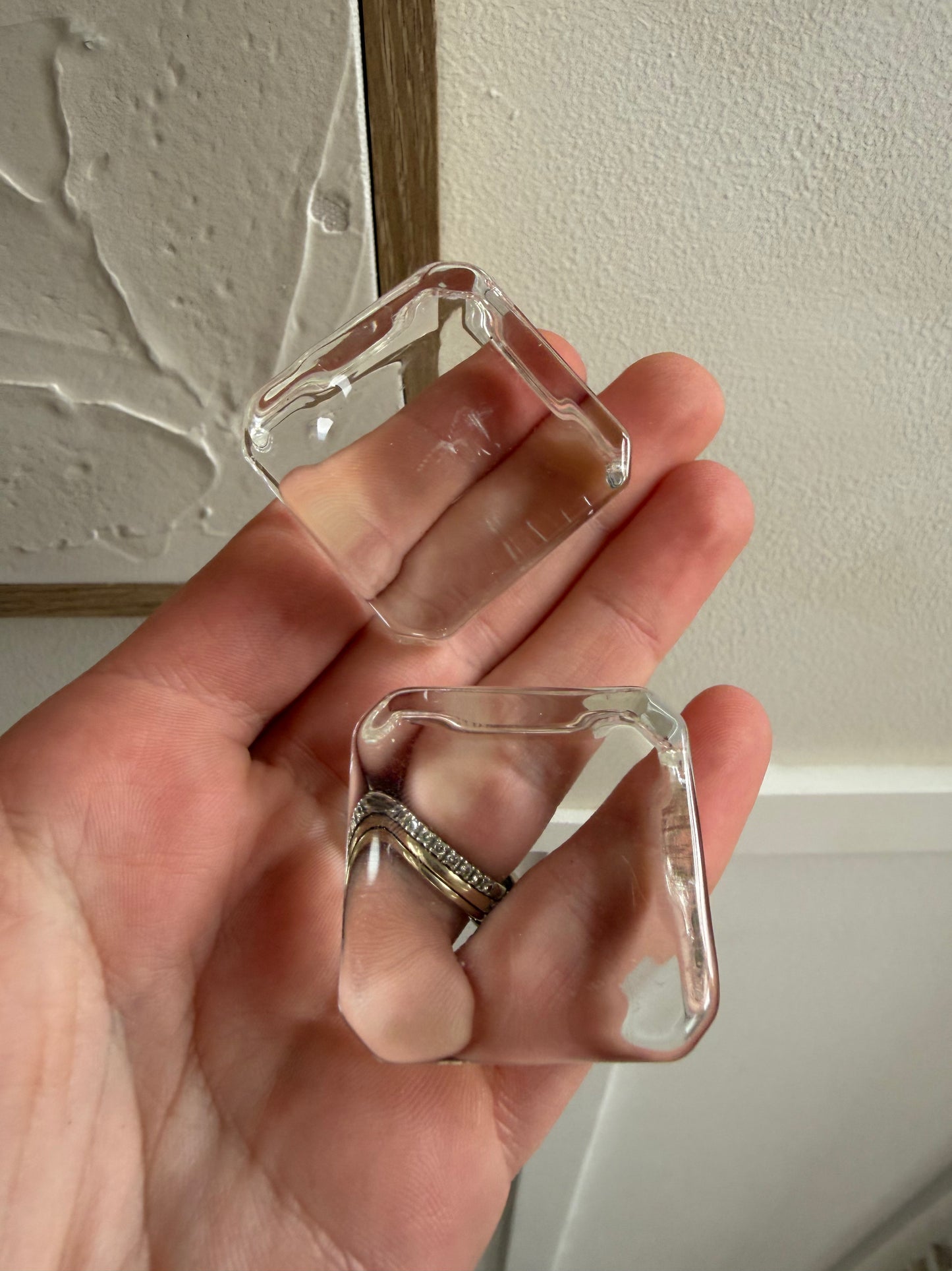 Glass sphere holders