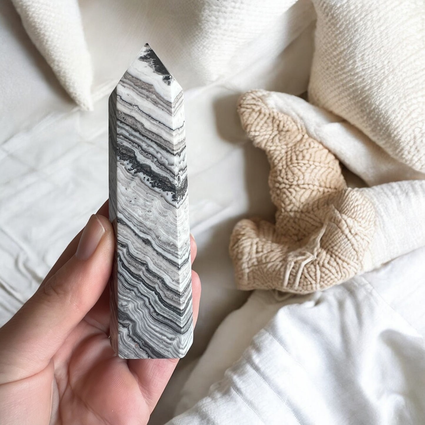 Striped calcite tower 13cmH