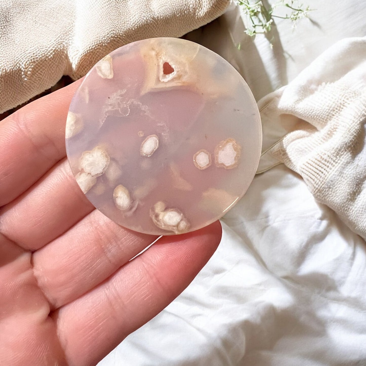 Flower agate disc