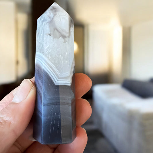 Banded agate tower 10cm H