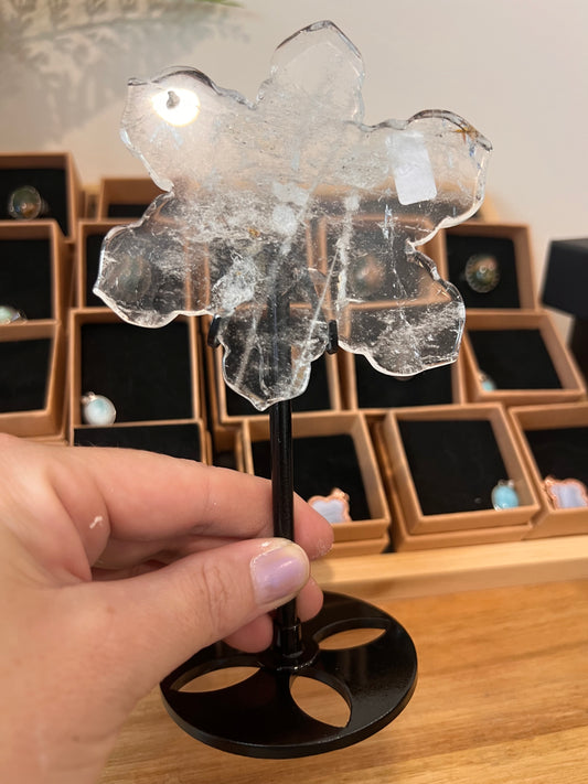 Clear quartz snow flakes (phantom inclusions)