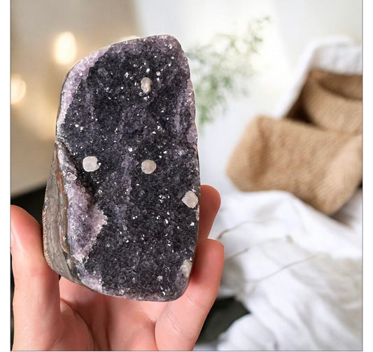 Amethyst cutbase with calcite