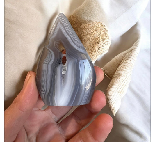 Agate teardrop small