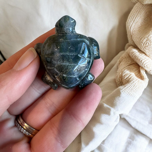 Moss agate turtle