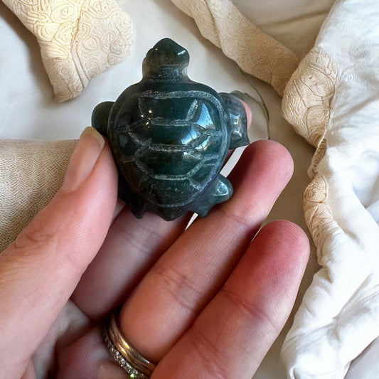 Moss agate turtle