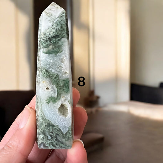 Moss agate tower 10-13cm