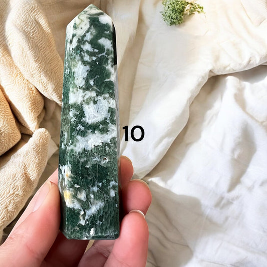 Moss agate tower 10-13cm