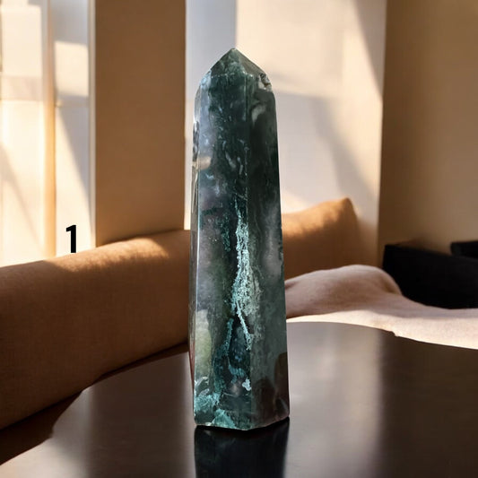 Moss agate tower 10-13cm