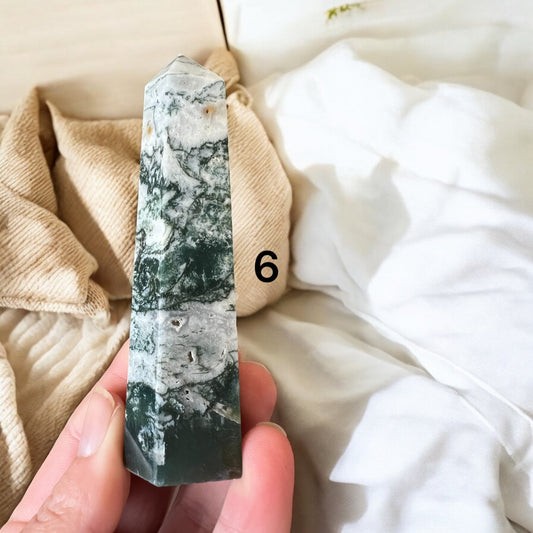 Moss agate tower 10-13cm