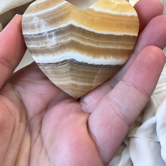 Banded calcite heart