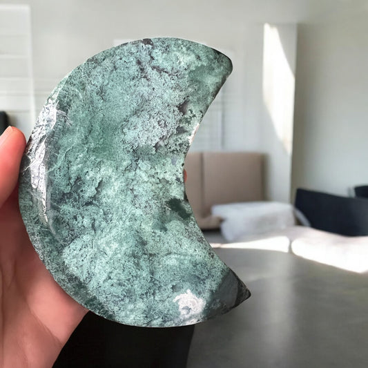 Moss agate moon 13cmx10cm detailed