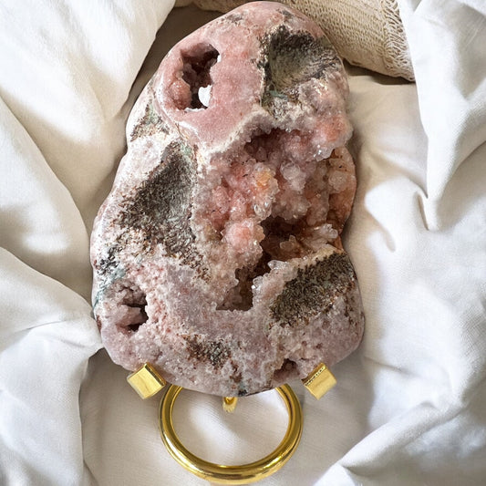 Pink amethyst free form & stand