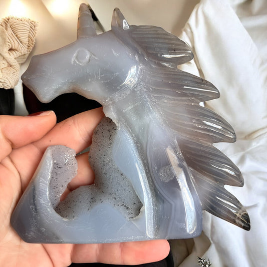 Drusy agate unicorn head carving 13x14 cm standing