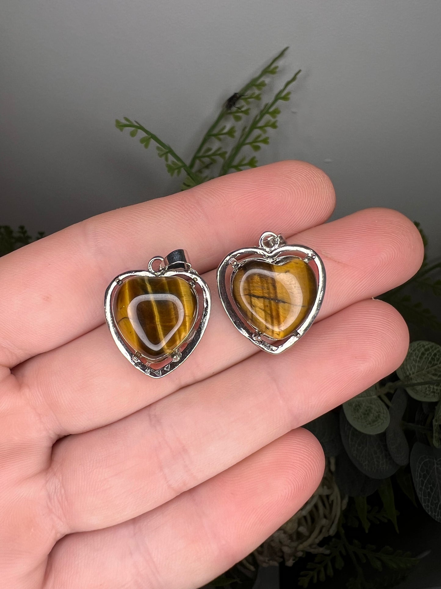Tigers eye (stainless steel)pendants (each)