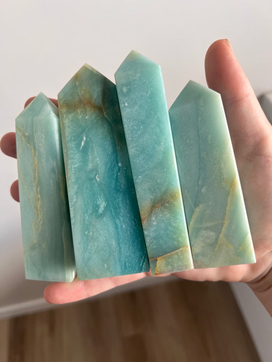 Caribbean calcite towers 10-12cm intuitively chosen