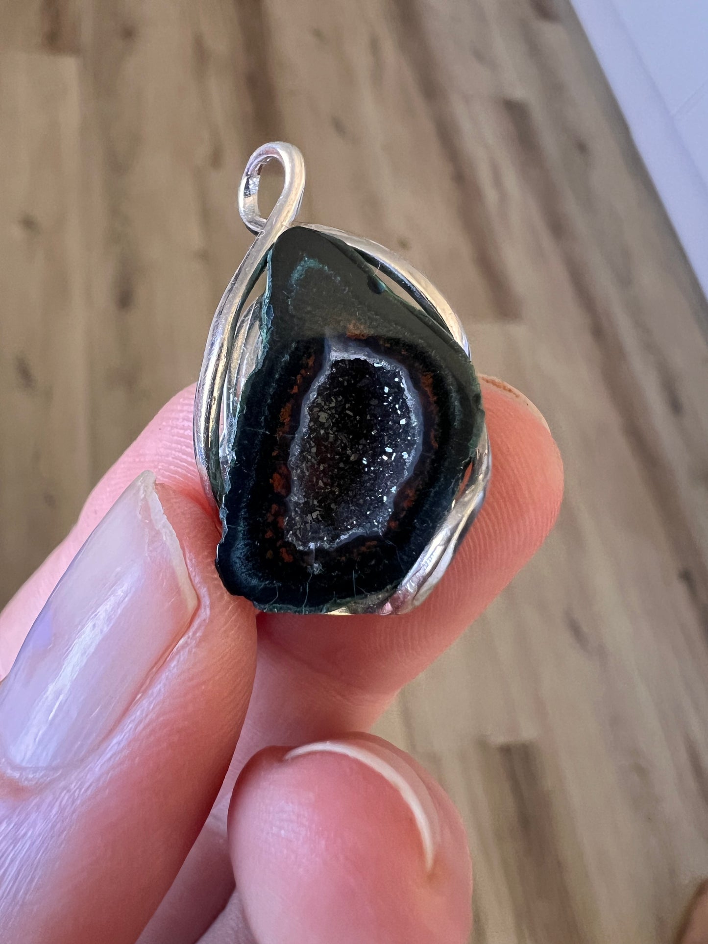 Mexican dark agate red geode 925S pendant