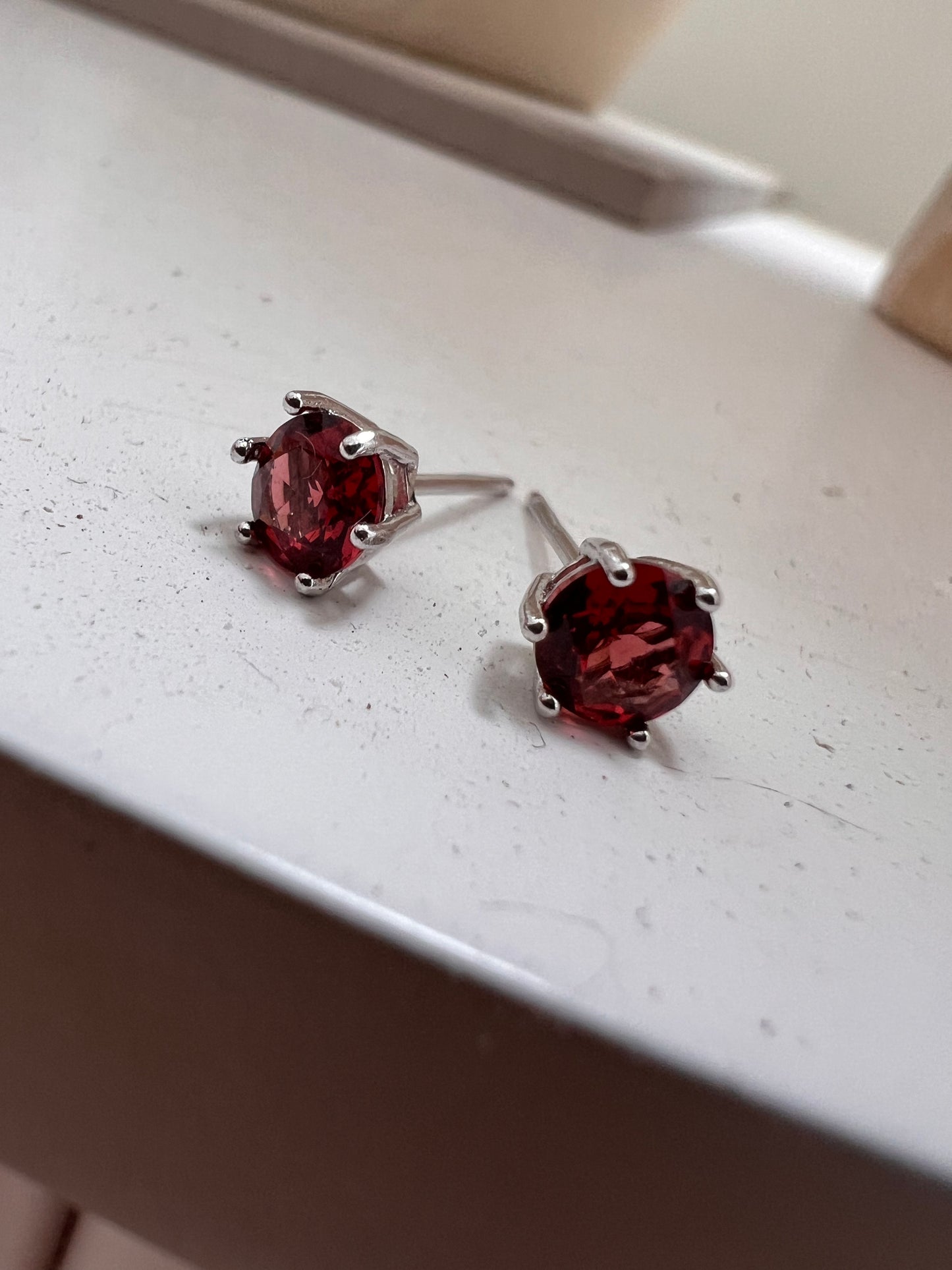 Garnet 925 stud earrings
