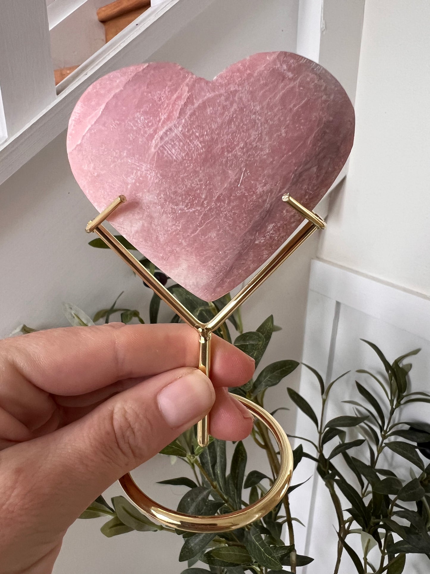 Pink opal heart gold stand