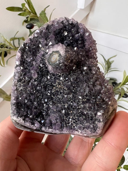 Madagascar Amethyst cutbase