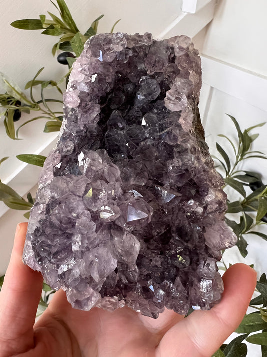 Madagascar Amethyst cutbase