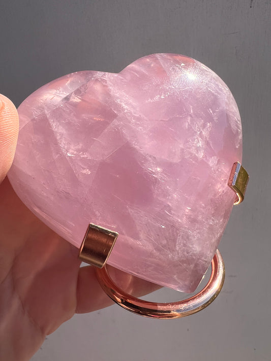 Lavender Rose quartz large heart with stand (Madagascar) 44C
