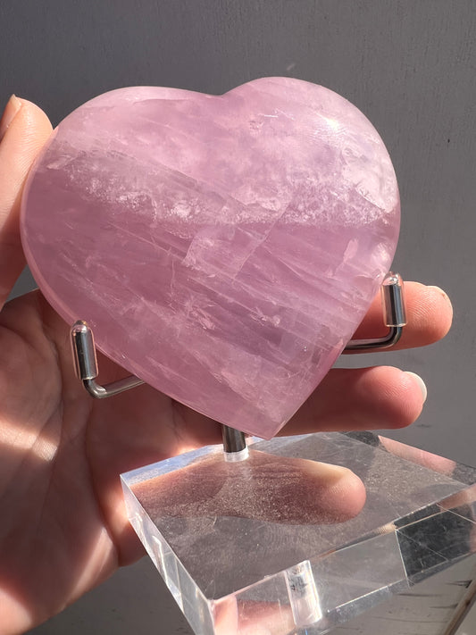 Lavender rose quartz large heart and stand (Madagascar) 48E