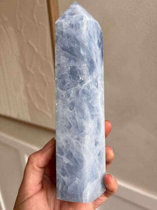 Blue calcite tower 20H chunky Madagascar