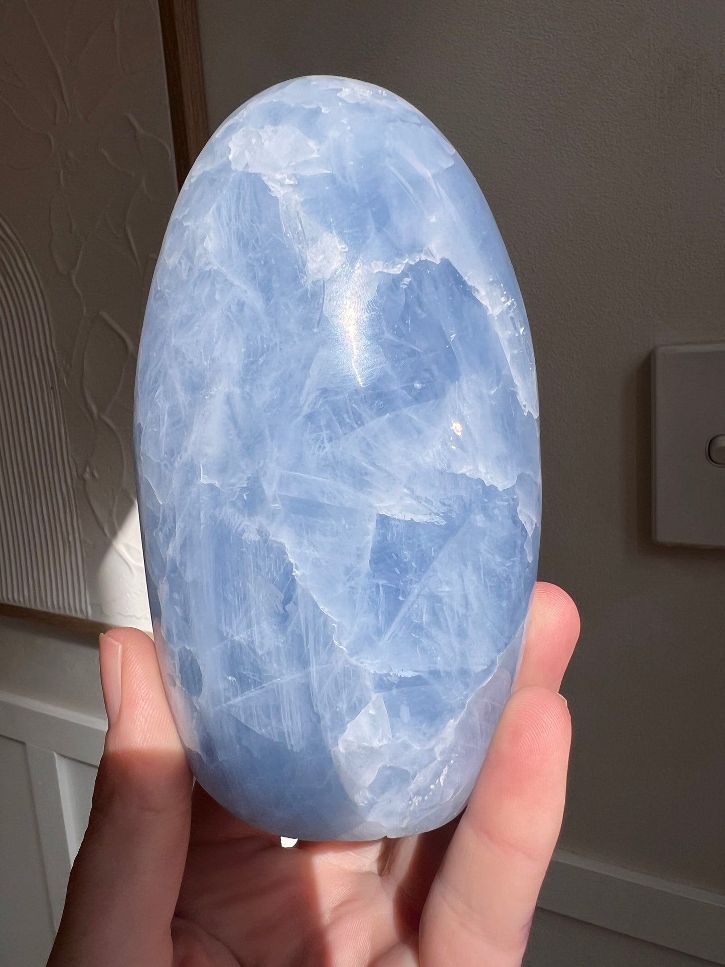 Blue calcite free form