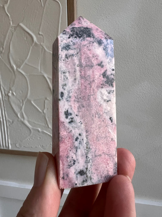 Rhodonite Peru tower
