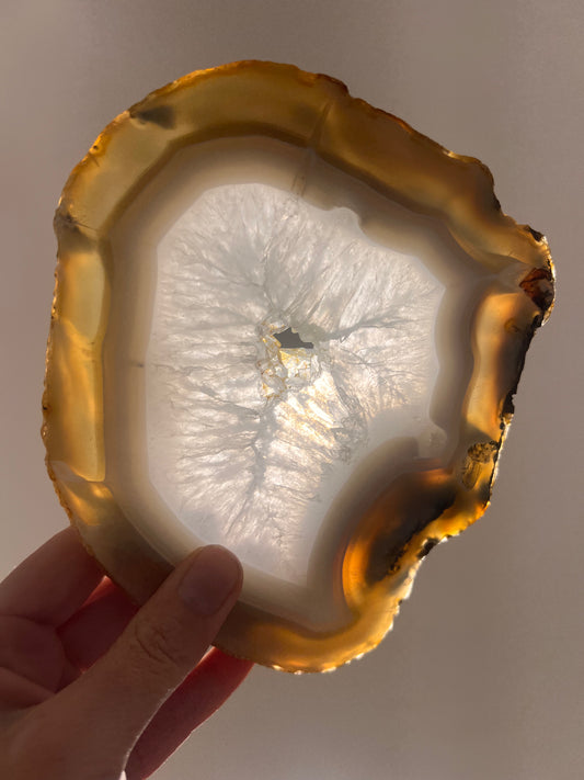 Large agate slab from Madagascar 16x15cm