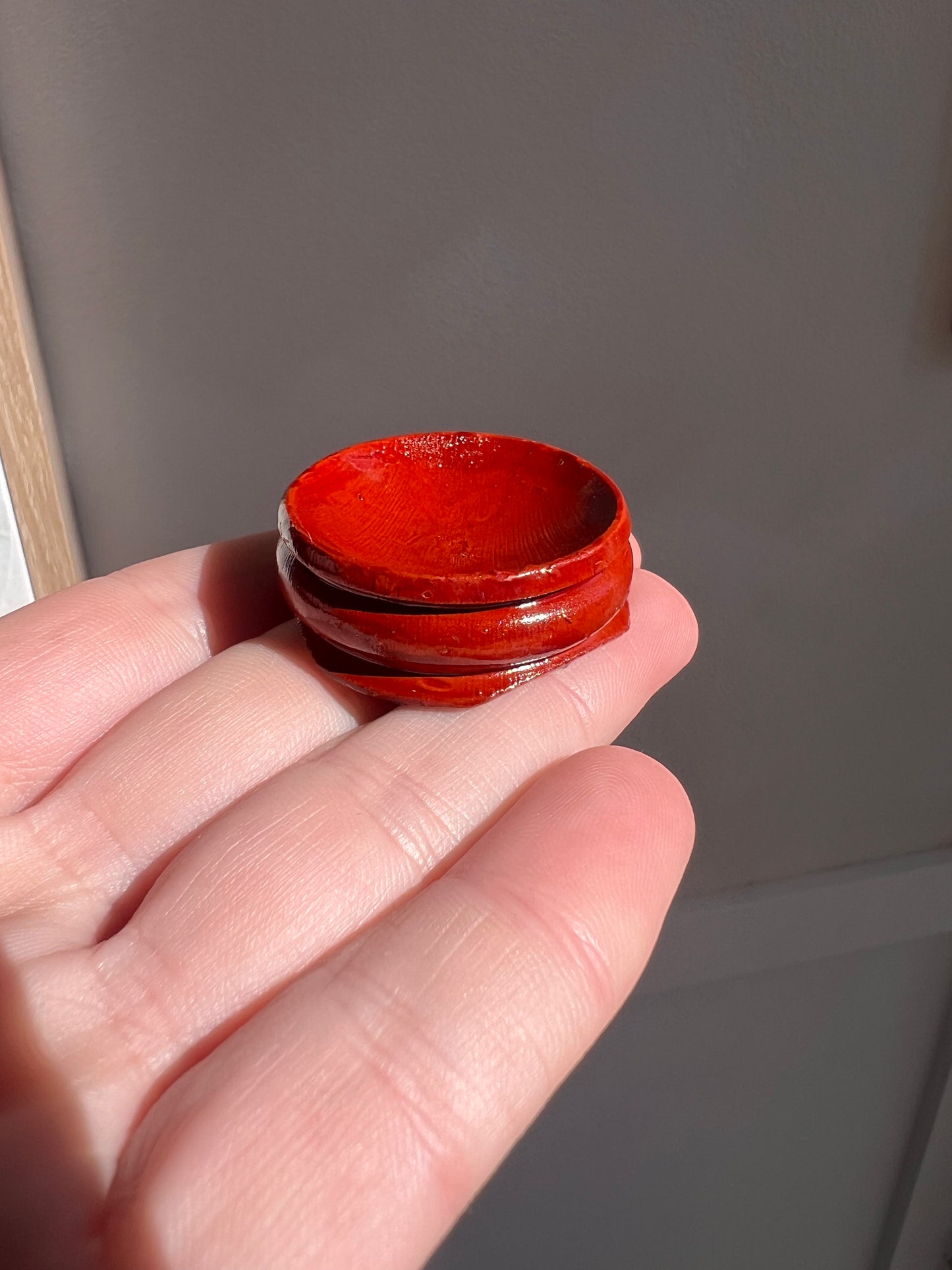 Wooden sphere stand