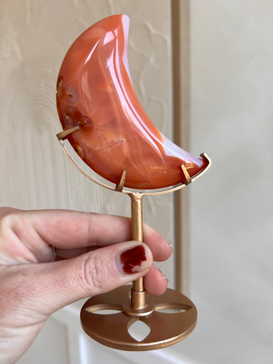 Carnelian moon