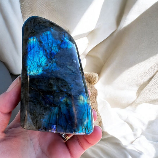 Labradorite free form Flashy