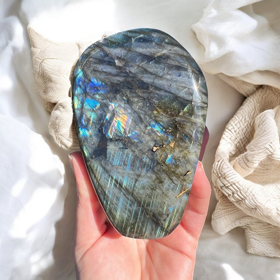 Labradorite free form flashy