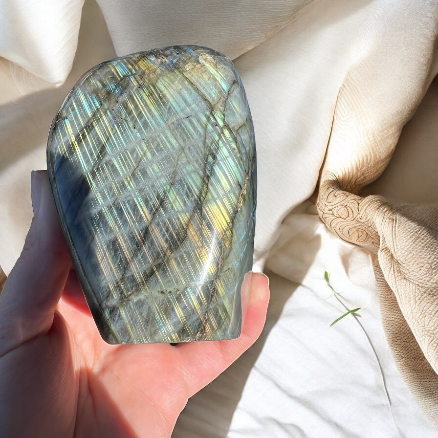 Labradorite free form flashy
