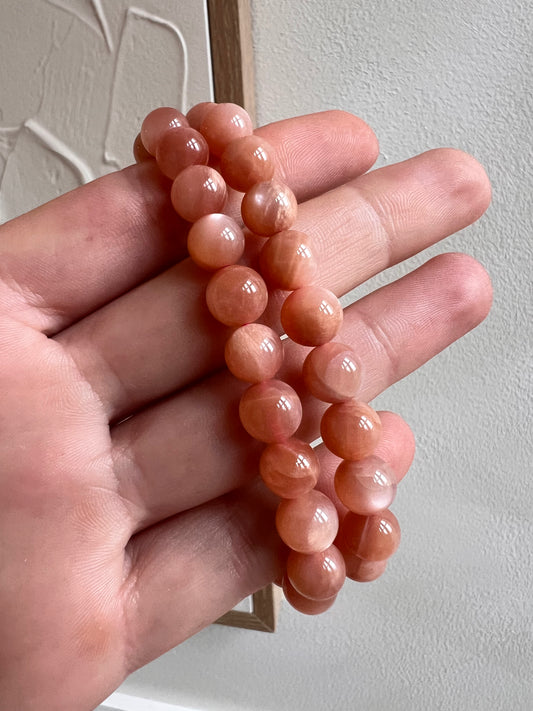 Peach moonstone bracelet 7mm