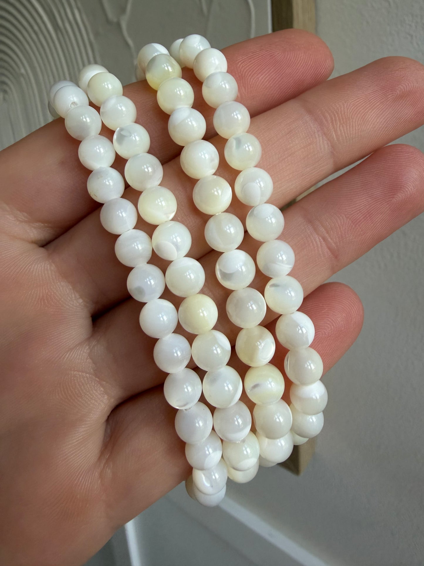 White conch shell 4mm bracelet