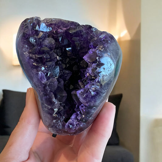 AAA grade amethyst from Brazil (D)