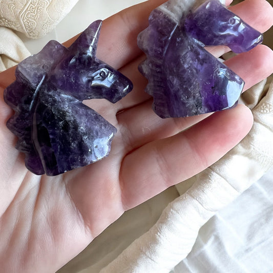 Amethyst unicorn carving (stands)