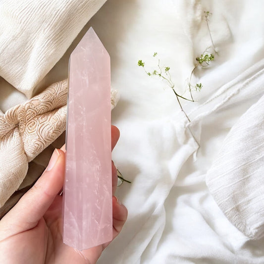 Rose quartz tower (B) 16cm