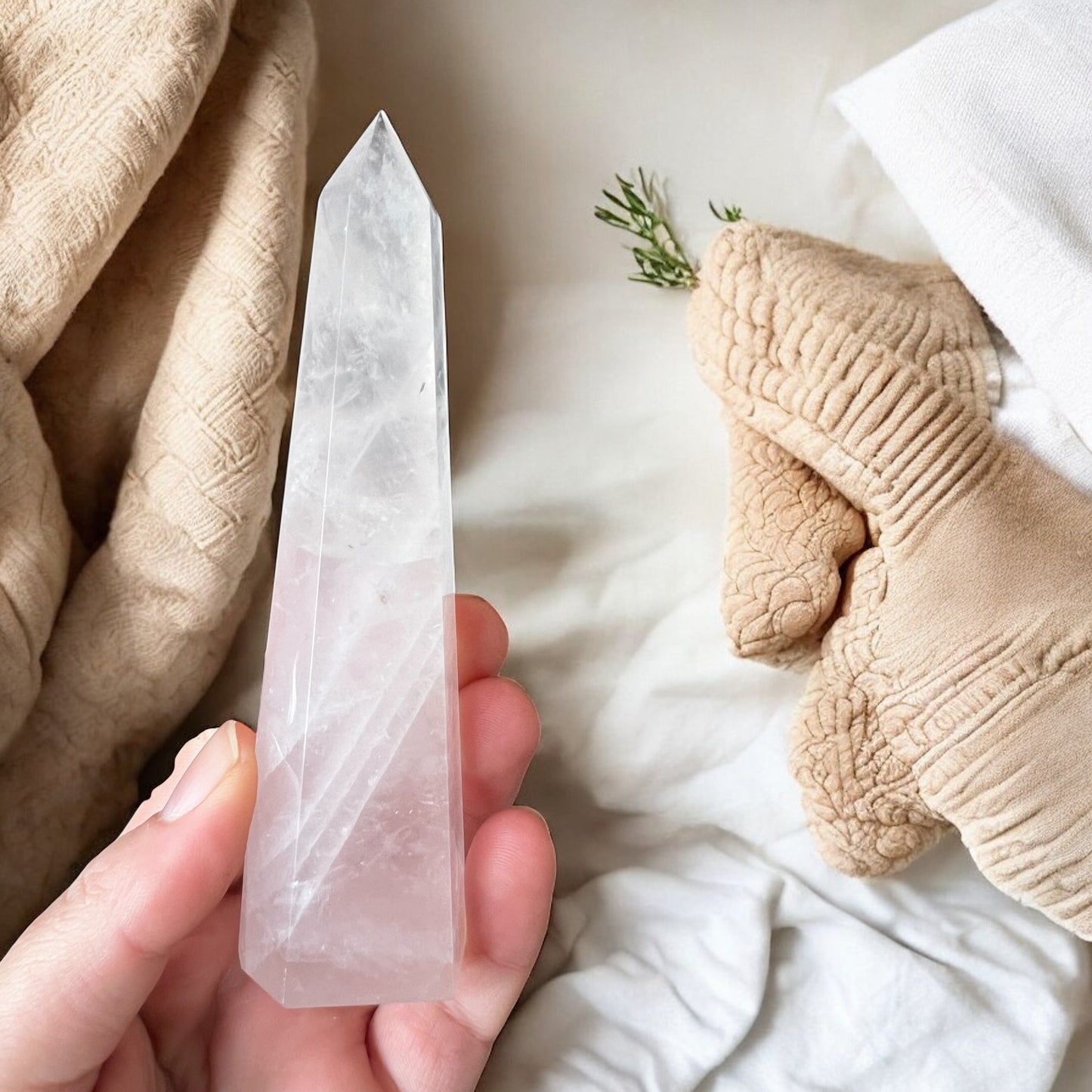 Rose quartz tower (F) 13cm