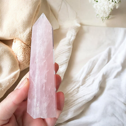 Rose quartz tower (E) 13cm