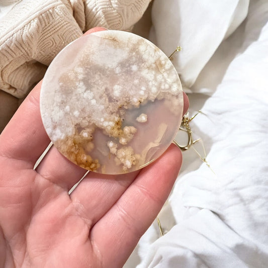 Flower agate disc