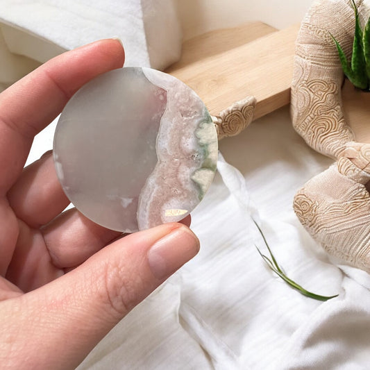 Flower agate disc