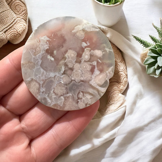 Flower agate disc
