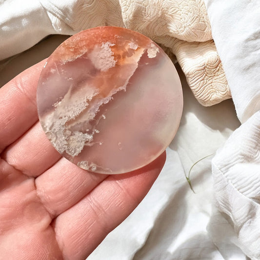 Flower agate disc
